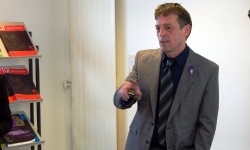 Private Detective Andy Cross talking to Fordingbridge Rotary Club